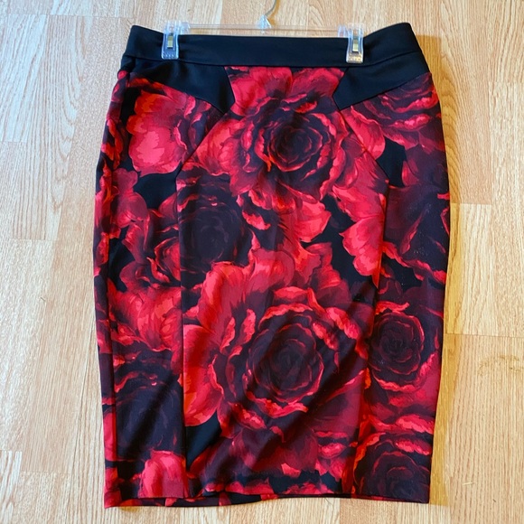 Bisou Bisou Dresses & Skirts - Bisou bisou pencil skirt